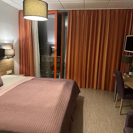 Hotel Efcannos 3*